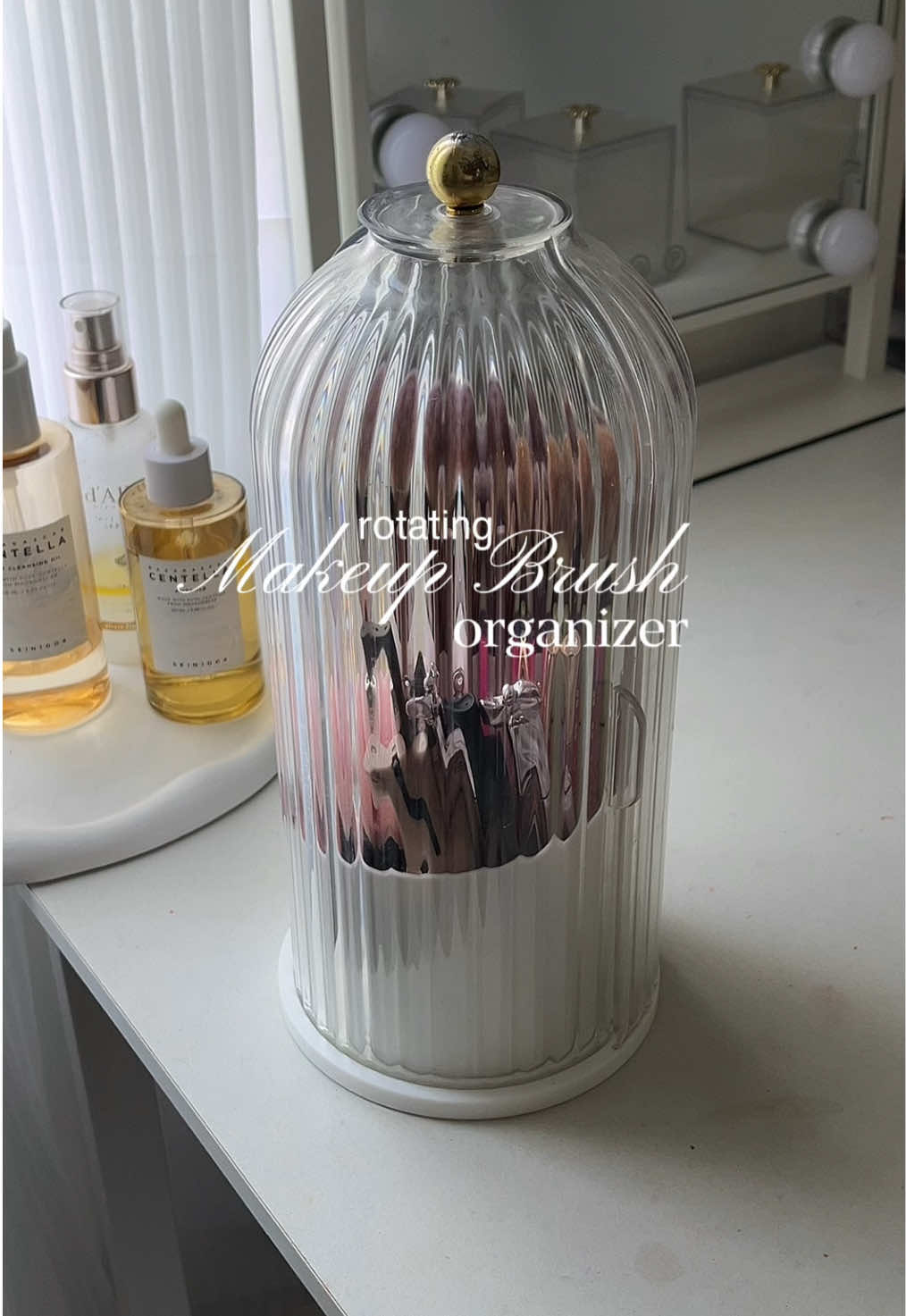 completely inlove with this rotating brush organizer🙈🥹  #organizer #acrylicorganizer #makeuporganizer #makeupbrushorganizer #brushorganizer 
