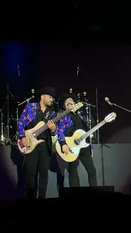 Puro Sinaloa🍅🤠#Sinaloa#tucanesdetijuana #gira2025#elmz#viralvideo @Tucanes de Tijuana official 