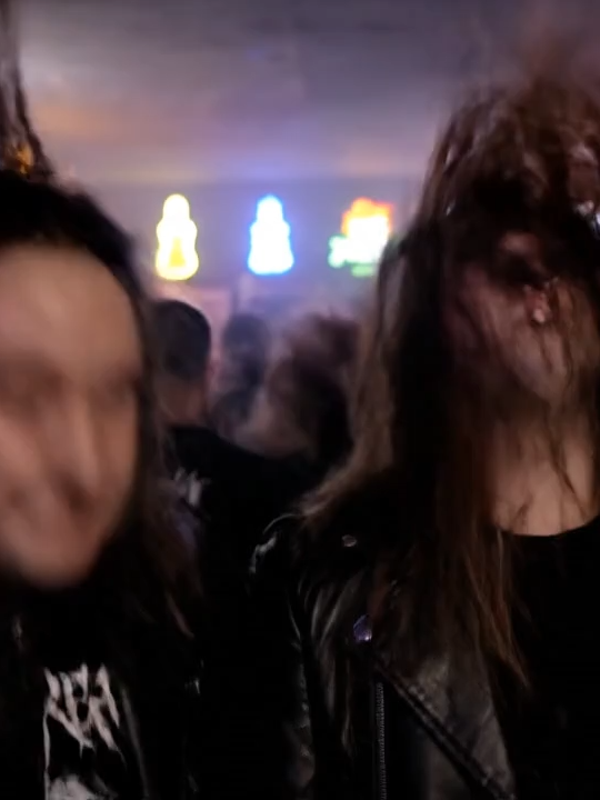 “headbanger filósofo do bar”.