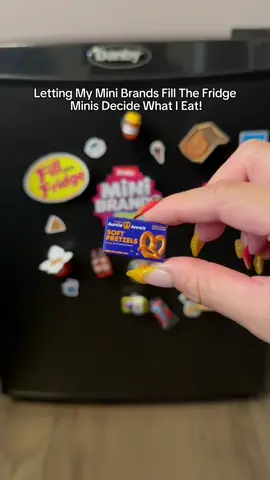 My WIEIAD but make it ✨mini✨: @AuntieAnnes Only the best snacks made the cut 🥨💛 #MiniBrands #AuntieAnnes #FillTheFridge