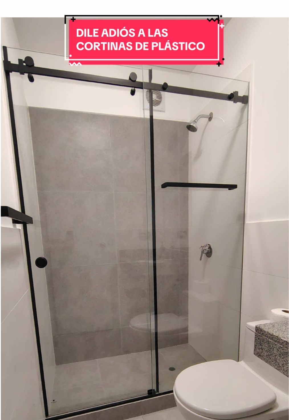 Dile adiós a las cortinas de plástico con nuestro sistema euro y puerta plegable #inmobiliaria #puertadeducha #limaperu🇵🇪 #reciencasados #condominio 