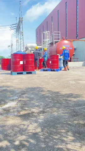 Bekerja lah lebih giat.dan jngan lupa gunakan APD,karna keselamatan kerja dimulai dari diri kita sendir.🦾