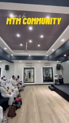 #vidioviral #viralvideo #viraltiktok #jakartapusat #produkviral #jakartaselatan #jabodetabek #jakarta #usahabisnis #bisnisviral #iburumahtanggasukses #peraihan #umroh2025 #usaha #manasikumroh #iburumahtangga #iburumahtanggabahagia #komunitas #community #bisnisanakmuda #bisnisantiriba #demo #usaha 