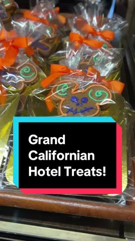 The lobby of Disney’s Grand Californian Hotel is extra sweet this season! 🎃🍪🍫 Stop by the Halloween cart for the cutest (and most delicious) spooky treats—cookies, candies, caramel apples, and more. The perfect way to add a little magic (and sugar rush) to your visit! ✨🕸️ #GrandCalifornian #DisneyHalloween #DisneyTreats #DisneyEats #halloweenatdisney 
