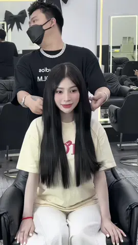 Mẫu nối 200 tép dài 50cm siêu tự nhiên ce tham khảo ạ 😉 𝐓𝐎́𝐂 𝐍Ố𝐈 𝐋𝐎̂𝐍𝐆 𝐕𝐔̃ 𝟗𝐃 𝐕𝐈𝐏 𝐌𝐎̣𝐂 ĐỒ𝐍𝐆 𝐆𝐈𝐀́ 𝟐𝟒𝐊/𝐓𝐄́𝐏. ( Chiều dài 50-55-60-65-70cm bằng giá. ) 👉Nối 150 tép ( tặng 10 tép) 👉Nối 200 tép ( tặng 20 tép)  👉Nối 250 tép ( tặng 25 tép )  👉Nối 300 tép ( tặng 30 tép)  🎁 TẶNG : kích phồng chân tóc  🎁 TẶNG : light tẩy nối 9D 🎁Đặc biệt: nối tóc tại Đường Huy chị em được 𝐭𝐚̣̆𝐧𝐠 𝟏 𝐡𝐮̉ 𝐡𝐚̂́𝐩 𝐂𝐎𝐋𝐋𝐀𝐆𝐄𝐍 𝟏𝟎𝟎𝟎𝐦𝐥 𝐭𝐫𝐢̣ 𝐠𝐢𝐚́ 𝟒𝟖𝟎𝐤 khi check in trang page Đ𝐮̛𝐨̛̀𝐧𝐠 𝐇𝐮𝐲 - 𝐂𝐡𝐮𝐲𝐞̂𝐧 𝐍𝐨̂́𝐢 𝐓𝐨́𝐜. 🎁 Giảm 10% tổng bill khi đi 2 người trở lên  ( Áp dụng cho hoá chất khi làm tóc nối. )  ‼️ Chế Độ Bảo Hành 12 Tháng. Làm đẹp tại nhà Đường Huy - chuyên nối tóc khách hàng yên tâm với tiêu chí 3 không:                                                                                                                    ❌ 𝐊𝐡𝐨̂𝐧𝐠 𝐭𝐢́𝐧𝐡 𝐜𝐨̂𝐧𝐠 𝐧𝐨̂́𝐢.                                                                                                       ❌ 𝐊𝐡𝐨̂𝐧𝐠 𝐩𝐡𝐚́𝐭 𝐬𝐢𝐧𝐡 𝐭𝐡𝐞̂𝐦 𝐜𝐡𝐢 𝐩𝐡𝐢́                                                          ❌ 𝐊𝐡𝐨̂𝐧𝐠 𝐞́𝐩 𝐤𝐡𝐚́𝐜𝐡 𝐥𝐚̀𝐦 𝐧𝐡𝐢𝐞̂̀𝐮 𝐬𝐨̛̣𝐢.   ___________________________________________________ Đ𝐔̛𝐎̛̀𝐍𝐆 𝐇𝐔𝐘- 𝐂𝐇𝐔𝐘𝐄̂𝐍 𝐍𝐎̂́𝐈 𝐓𝐎́𝐂 𝐒𝐎̂́ 𝟏 𝐑𝐀̣𝐂𝐇 𝐆𝐈𝐀́ 𝐇𝐨𝐭𝐥𝐢𝐧𝐞 𝐛𝐨𝐨𝐤𝐢𝐧𝐠 : 𝟎𝟖𝟏𝟗𝟏𝟐𝟓𝟎𝟖𝟎 𝐇𝐨𝐦𝐞: 𝟏𝟎𝟏 𝐏𝐡𝐚̣𝐦 𝐇𝐮̀𝐧𝐠 - 𝐑𝐚̣𝐜𝐡 𝐆𝐢𝐚́  𝐎𝐩𝐞𝐧 : 𝟖:𝟎𝟎𝐚𝐦 - 𝟖:𝟎𝟎𝐩𝐦 #ĐườngHuyChuyênNốiTóc #tócđẹprạchgiá #xuhuong #nốitóclôngvũ9D 