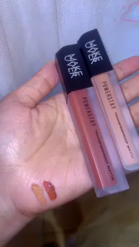 Kombinasi yg mematikann!!! Powerstayyy🫦💄 B202 & B11 Jgn lupa CO langsung biar gak kehanbisann 🫵🏻👄 #makeover #powerstay #lipstick #b202 #B11 