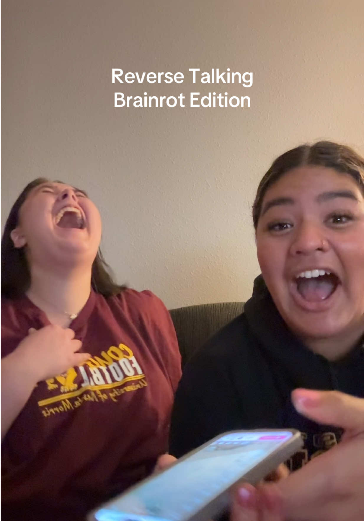 “Bouncing on my bewty cheeks” I need to try the reverse singing trend next but we kinda ate @Amaya #reversesinging #reversetalking #comedy 
