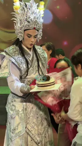 ❤️❤️❤️❤️ Niềm vui khi thấy idol sáng rực rỡ trước ánh đèn sân khấu 🥰