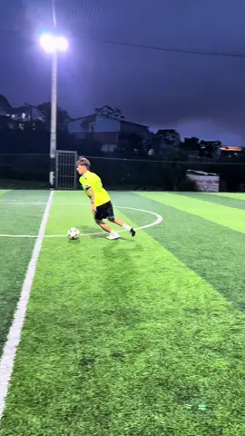 Đôi Talo này đá sướng nha, ae thử nhé  #bongda #giaybongda #football #highlight 