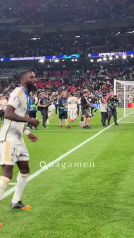 antibiotik rudiger bek paling unik di dunia sepak bola #rudiger #sepakbola #unik #realmadrid #fy 