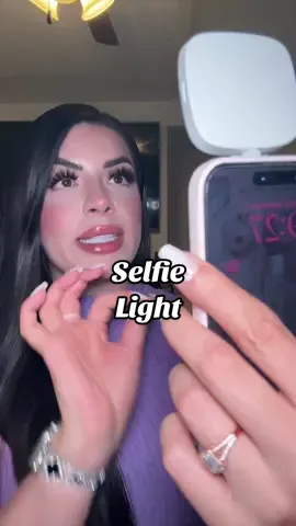 Me encanta el tamaño por qué la puedo cargar conmigo para donde sea ✨ @neewerofficial #selfielight #tiktokshopcreatorpicks #selfie 