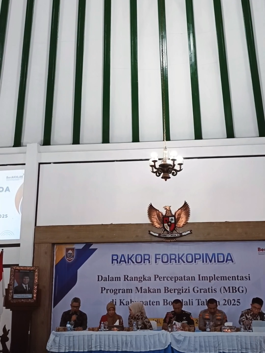 RAKOR FORKOPIMDA Dalam rangka percepatan Implementasi Program Makan Bergizi Gratis(MBG)  Di Kabupaten Boyolali  Tahun 2025 @pemkab_boyolali  @DPRD BOYOLALI  @Agus Irawan  @Dwi Fajar Nirwana  @Ny.Dita Agus Irawan Official  @polresboyolali1  @Jawa Tengah  @PesonaJawaTengah_  @bmart.boyolali  @apotek.baya.husada  @percetakan_merbabu  #fyp  #boyolalitersenyum  #boyolali  #anekakaryaboyolali  #makanbergizigratis 