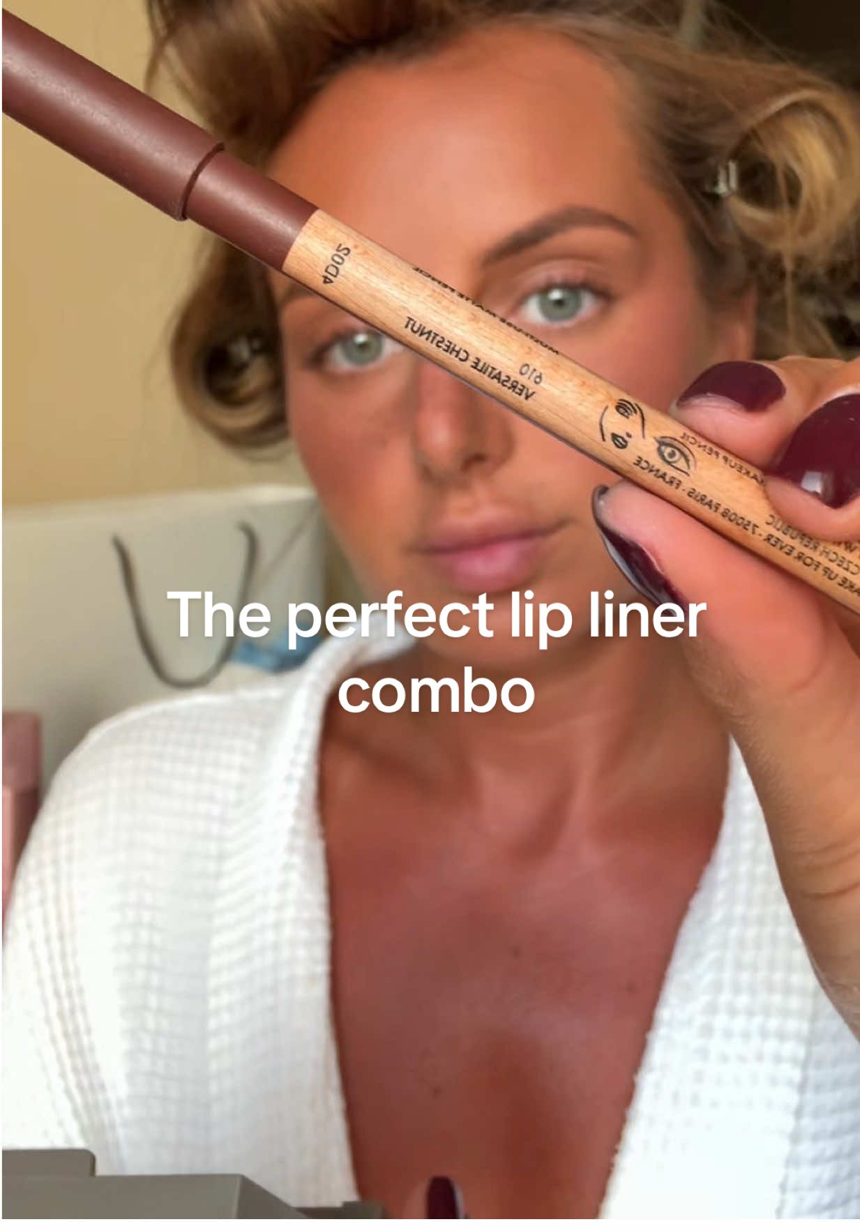 @makeupforever lipliner in versatile chestnut and anywhere caffeine are the best lip liners to ever exist. #makeupforever#mecca#meccamax#tutorial#lipliner