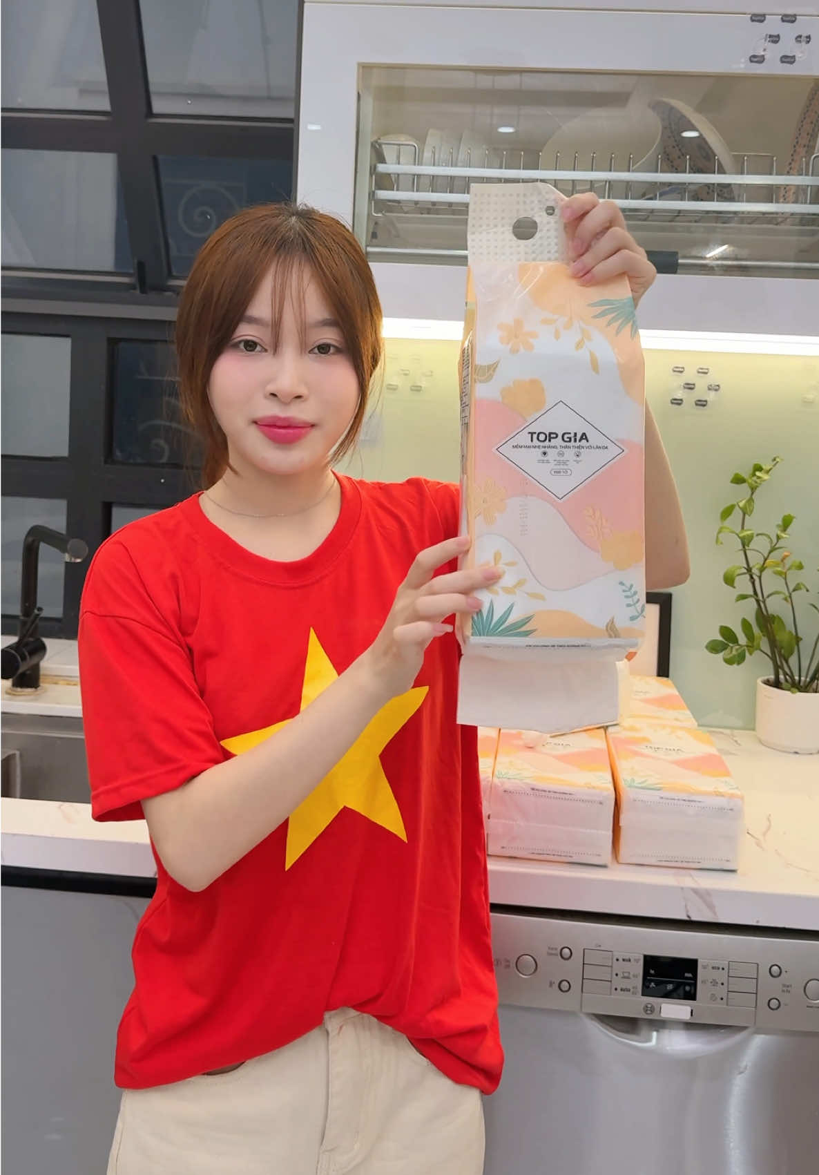 Tranh thủ sale hốt lẹ thôi đồng bào mình ơi 👍🥰 #sale #topgia #giayrut #giayruttreotuong #giayan 