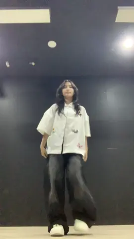 : hok bt kiếm đâu bộ cờ sao vàng giờ🥹|| dc:@Oops! Crew #kkhanhs #khanhdance #xh #fypシ #viral 
