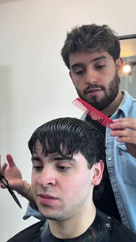 Asesorias Tipos de Rostros o mas bien Visagistas 🫰🏼🤍 . #visagismo #tiporostro #cortedecabello #hombres #modernos               . . French crop con textura | blow out  | quifft | Wolf x Cut | taper fade | Corte de cabello | low fade | French crop | tipo de rostro | moderno | saez barber | mod haircut | modern mullet  - [ ] 