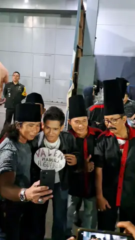 Air Mata Cinta lagu yg di bawakan Valen di Konser Show D'academy7 Top 22 Group 4 tadi malam. Mendapat 3 SO dari Dewan Juri yg terdiri dari Wika Salim, Dewi Persik dan Mae Soimah.  #fypシ゚ #fyppppppppppppppppppppppp #indosiar #mae #valen 