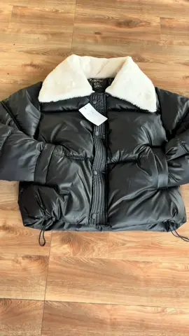 Phao da cổ lông xinh lắm nhá #áo #thờitrang #xuhuongtiktok2025 #áophao 