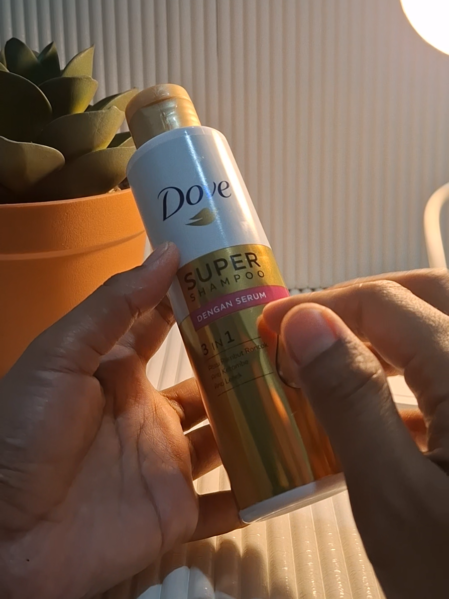 “Gak nyangka ada produk murah sebagus ini  #hairserum #fyp  #dovehair #antiketombe #rambutrontok @dove 