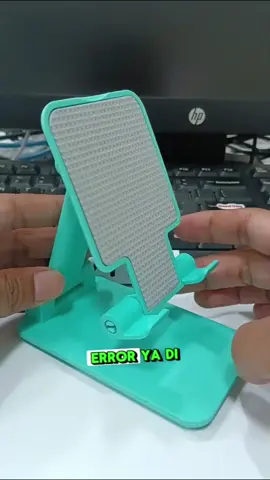 Holder HP Lipat Praktis! Nonton, kerja, atau video call jadi makin nyaman tanpa pegal! Desain minimalis, bisa dilipat, ringan, dan mudah dibawa ke mana saja! Cocok buat meja kerja, belajar, atau santai di rumah! Stok terbatas! Buruan checkout sekarang sebelum kehabisan! #HolderHPLipat #FoldingStandHP #GadgetPraktis 