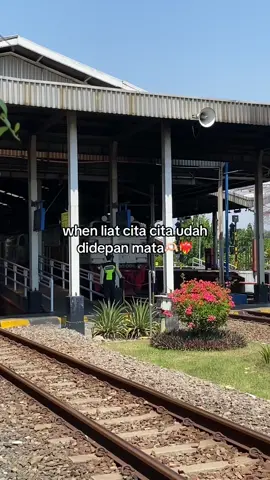 #kai #keretaapiindonesia #masinis #kondekturkai #polsuska 