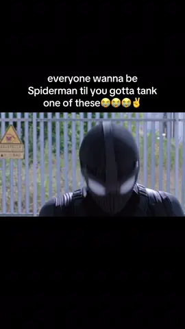 i’m cryin dawg they BEATIN my boy😭😭💔 #spiderman #marvel 