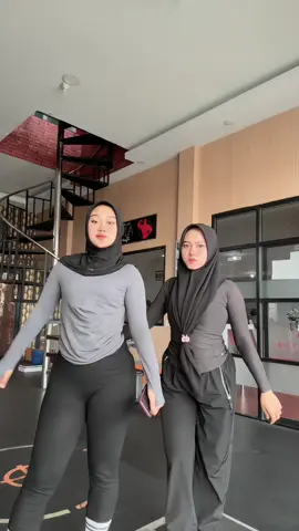 pendinginan ala dindaa cihuyyy wkwk🤪 #fypシ゚ #velocity #soundviral #velocityviral #bukanmaen 