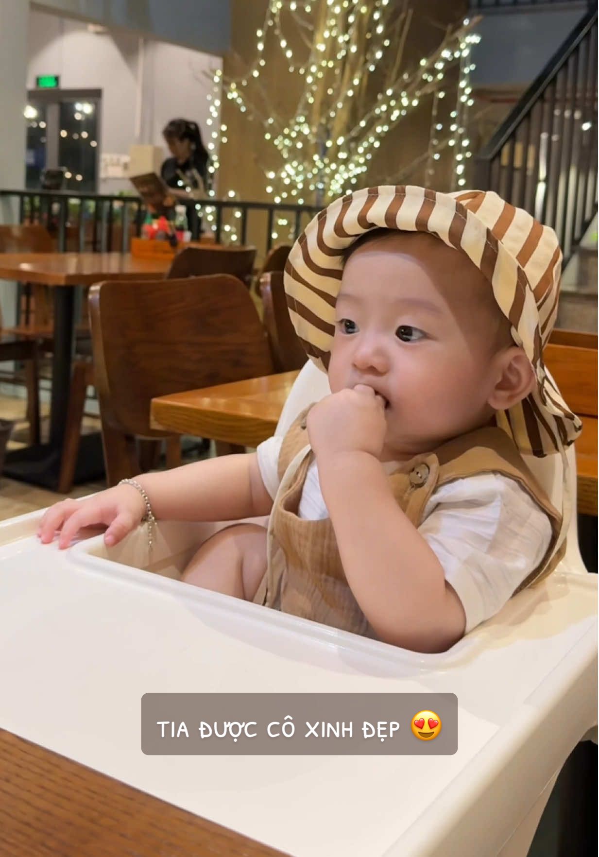 Đi tới đâu tia các cô xinh tới đó 😚 Set xinh iu nhà @Shinnie Baby Shop nè 🤎 #caibanhdonut #embedangyeu #emberong🐉 #xuhuong 