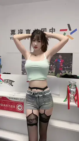 Tổng hợp các💃 clip của idol Douyin TikTok  #nhaymua #dance #gaixinhdouyin #gaixinhtrungquoc 