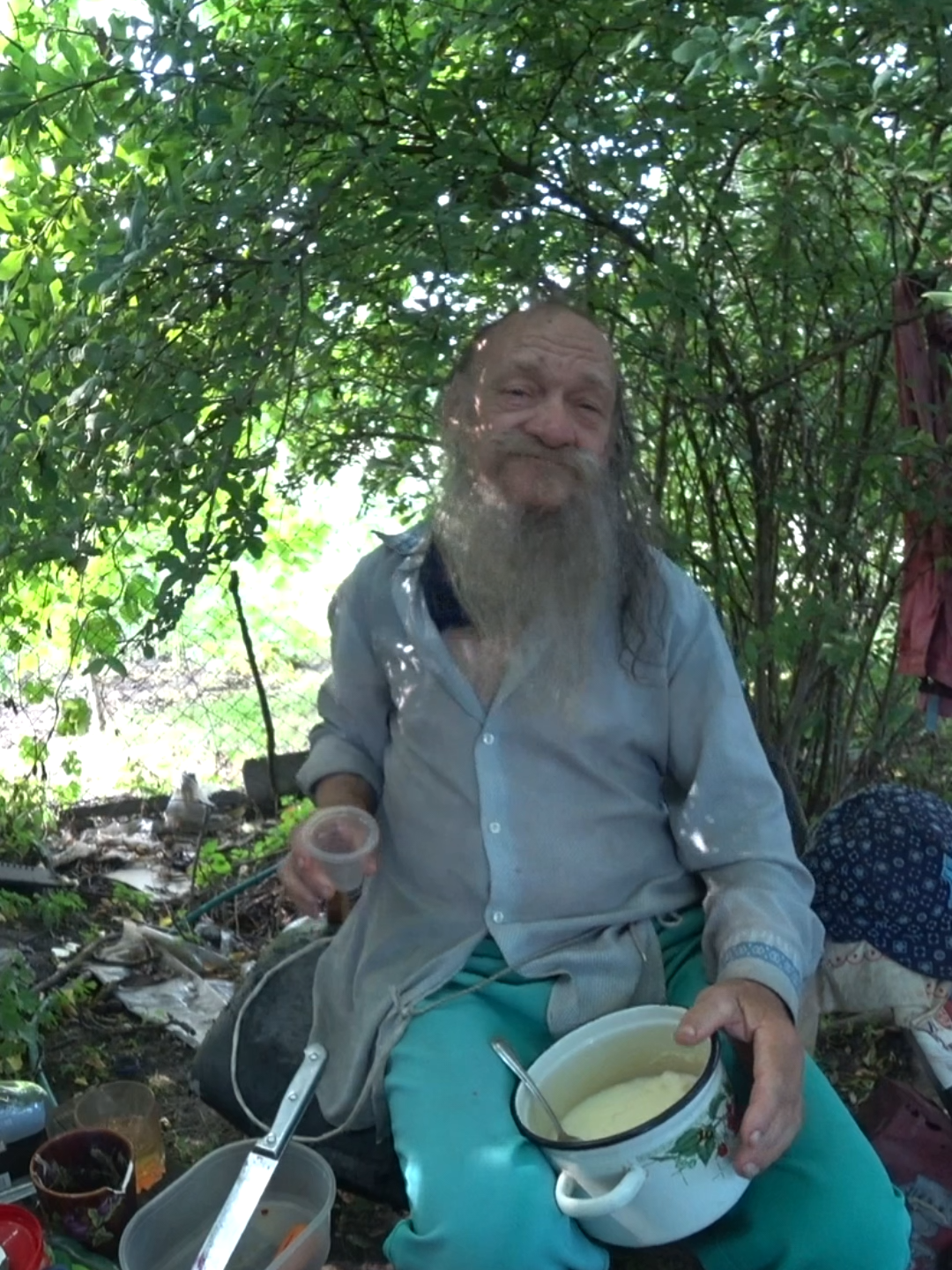Когда жуёшь выделяется слюна #витямитя #вітямітя