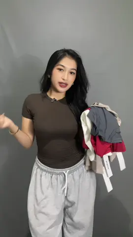 Kalian dapetin harga dibawah 100rb di kranjang kuning aku langsung borong si kataku😩👆🏻👊🏻 #joybasic #joybasicfit #joybasicstyle 