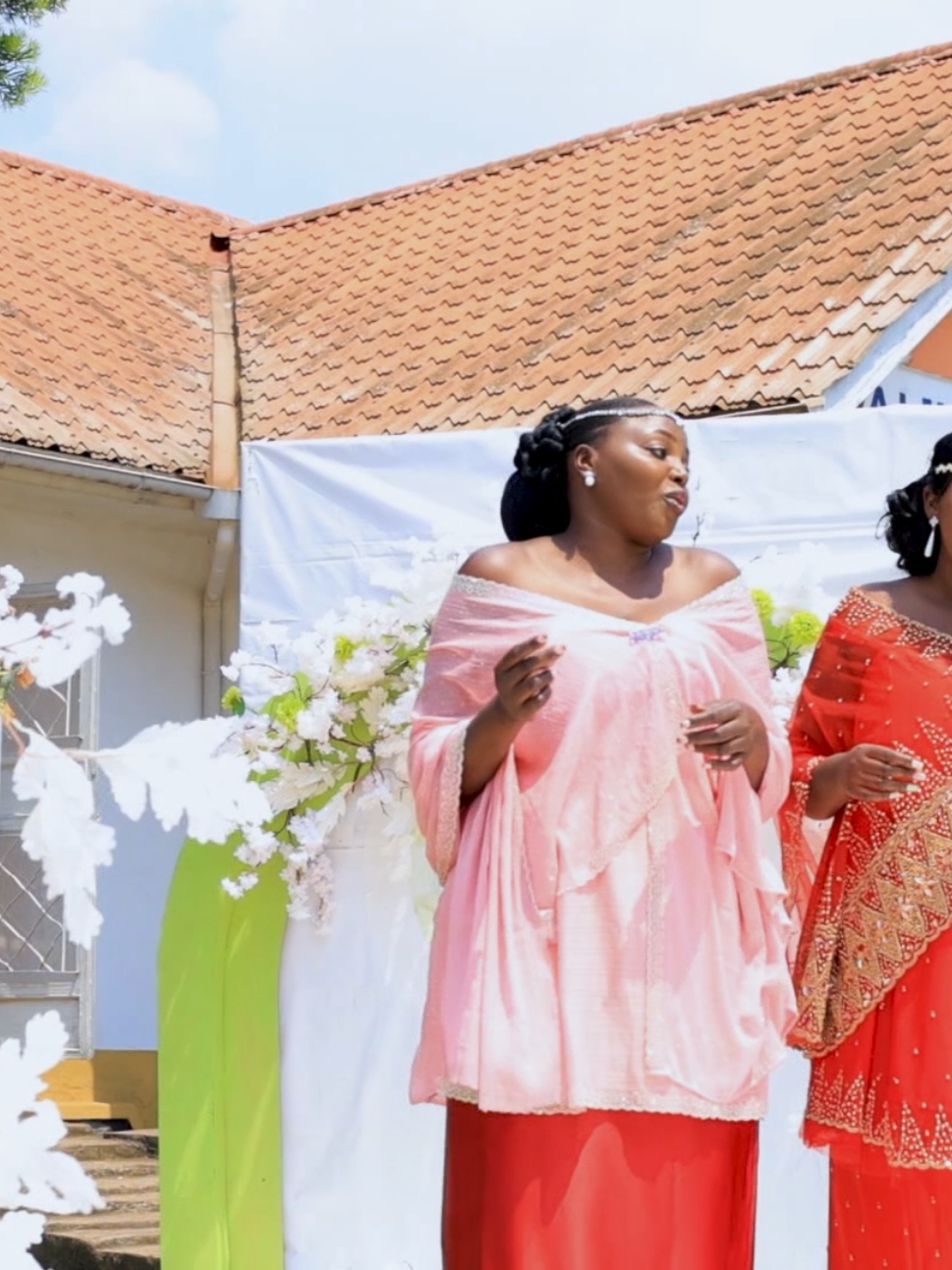 sheebah introduces daudi#digitechdphotography #wedding #giveaway #photoshoot #ind 
