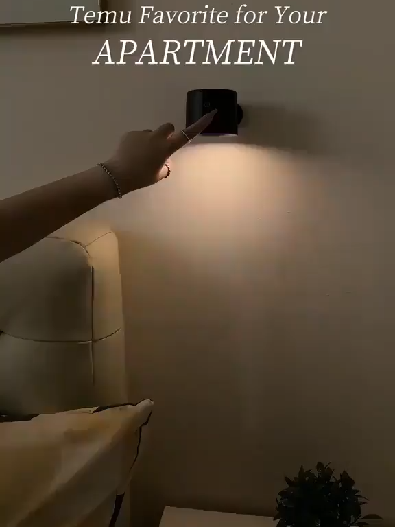 Lámparas LED de pared, sin cables y recargables Ideal para interiores y la calidad es increíble 🙌 Precio: S/150 unidad ✅ Inalambrica y portátil ✅ Se adhiere en la pared (Adhesivo 3M) ✅ Control táctil ✅ 3 niveles de brillo (Bajo, Medio y Alto) ✅ 3 temperaturas de color (Cálido, Neutral y Blanco) ✅ Batería de Litio 2,200 mAH ✅ Puerto de carga USB (tipo C) ✅ Bola magética giratoria 360° Sin agujeros ni instalaciones complicadas. Disponible en color: ¡Blanco y Negro! Compra desde nuestra tienda virtual👨🏽‍💻: https://tupaquetestore.com O escríbenos al WhatsApp 📲 941615639 para coordinar tu pedido Hacemos envíos a todo el Perú 🚚 O recojo (previa coordinación) en Of. Administrativa: Jr. Leoncio Prado 476, Magdalena del Mar 📍 #foryoupage #tiktok #viral #light #lampara #iluminacion