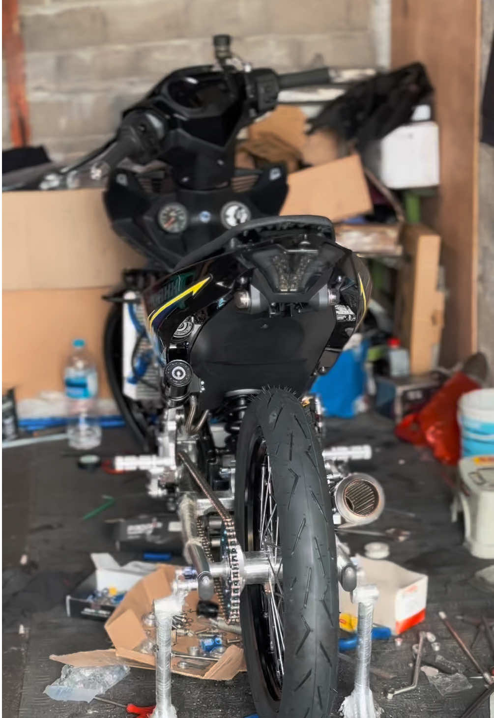 Nikmati Proses 👌🏼 @D4XX bersamaaa garasi @Maboer69__  #mxkingsolostyle 