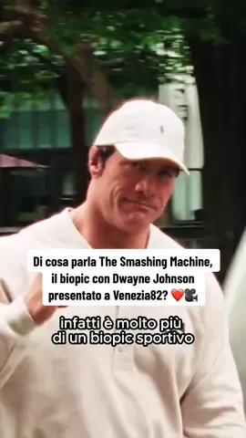 Ma di cosa parla #TheSmashingMachine, il biopic con #DwayneJohnson presentato a #Venezia82? ❤️🎥 Vi raccontiamo tutto sul film che ha conquistato la Mostra del cinema! 🎬✨ #davedere #therock 