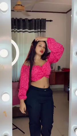 අපි කොල්ලො යන්නෙ නෑනේ මූදූ.🌊😆 • #fyp #viral #foryou #trending #chamodyasachi 