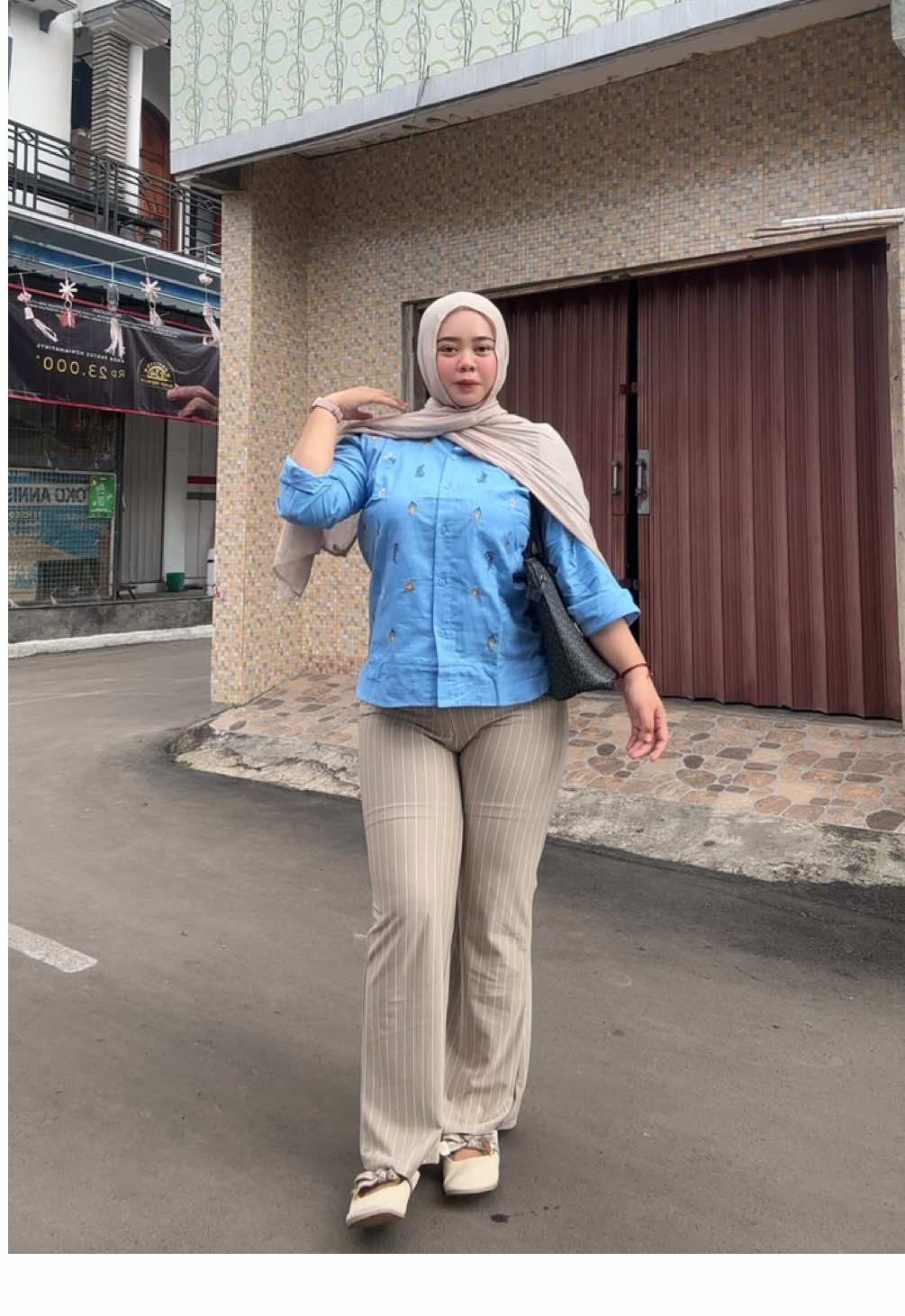 spill kemeja 🩵#fitcheck#outfitinspo 