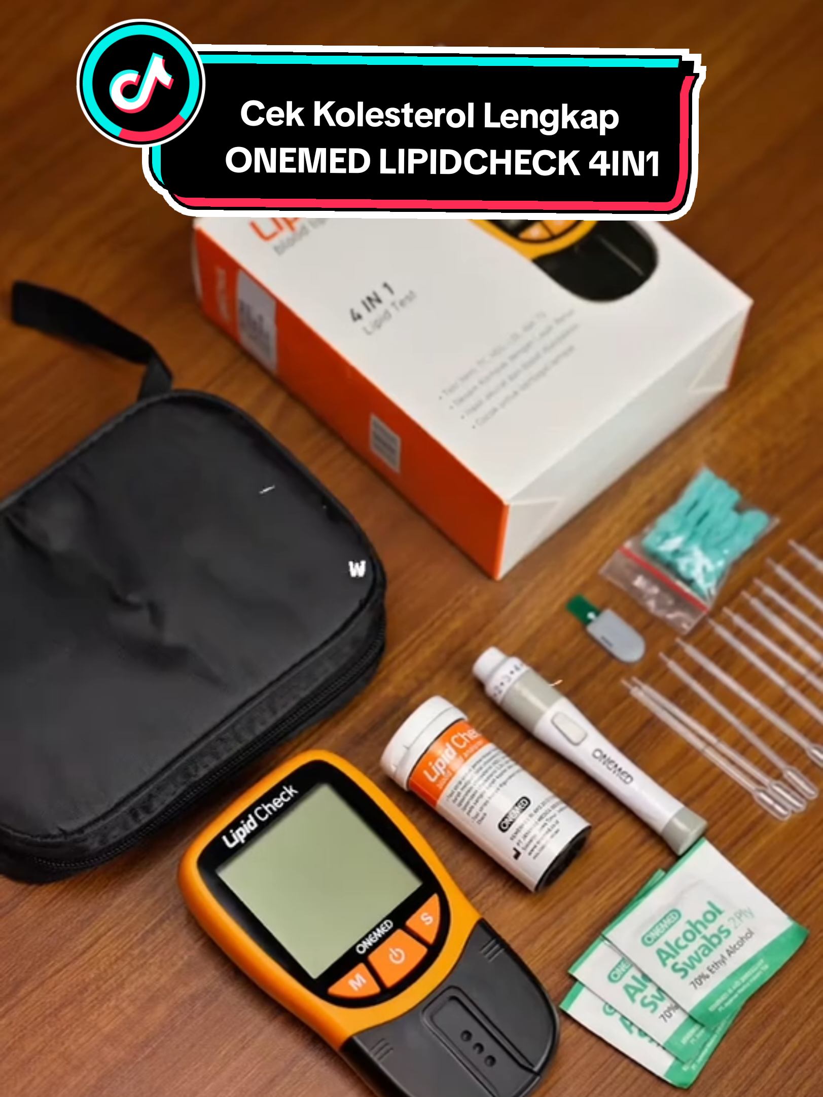 Cuma sekali tes, bisa tau risiko serangan jantung 10 tahun ke depan⁉️ 😱 Gejala kayak leher kenceng, kepala pusing, atau dada sesak padahal itu bisa tanda kolesterol tinggi. Dengan Lipid Check ONEMED bisa tahu kondisi kolesterol lengkap, bukan cuma angka total aja: Total Kolesterol - gambaran umum lemak dalam darah. LDL (lemak jahat) - penyebab plak penyumbat pembuluh darah. HDL (lemak baik) - bantu bersihin kolesterol jahat. Trigliserid - lemak dari gula & karbo berlebih. % Risiko CHD (Penyakit Jantung Koroner) - prediksi risiko serangan jantung 10 tahun ke depan pakai metode ilmiah FRA & PRO. Gejala kayak leher kenceng, pusing, sampai dada sesak jangan dianggap sepele padaha kolesterol tinggi bisa berujung stroke & serangan jantung kalau nggak dicek sejak dini!! #kolesteroltinggi #Trigliserid #kolesterol #seranganjantung #kolesteroljahat 