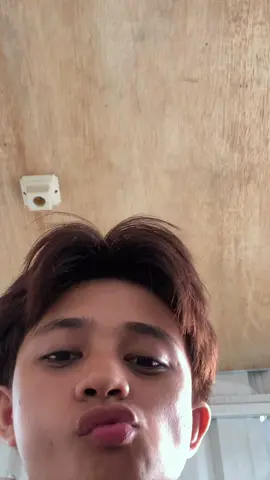 Tatap mata saya 🫣