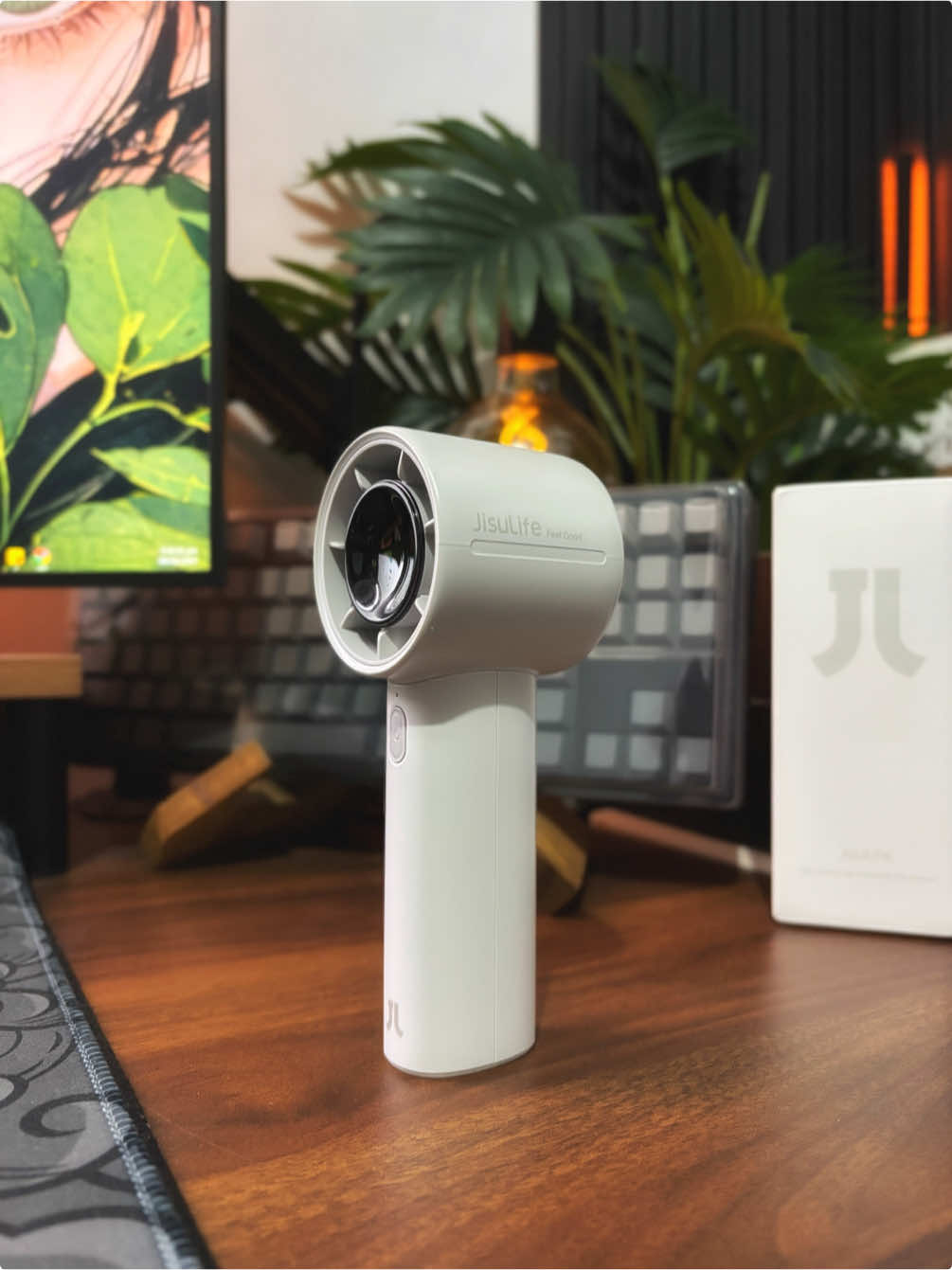 Unboxing this low noise fan from Jisulife. Meet the Jisulife 10S! . . . #cutefan #jisu #jisulife #jisulife10 #jisulife10s #jisulifeminifan #jisulifefan #jisulifehandheld #jisulifeportablefan #Tech #techtok #fyp 
