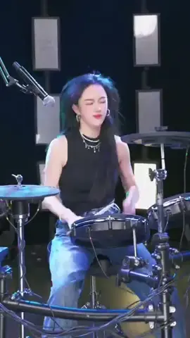 여성 드러머 #드럼치는여성 #Female_drummer #Woman_Power #force 