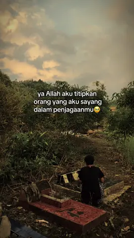 Dan untuk ibu dan ayahku ya Allah, yang mengalah berkali-kali demi anaknya, maka hadiahkanlah surga itu untuknya🤲🏻🥹 #renungan#motivasi#rinduorangtua#quetsislamic#story