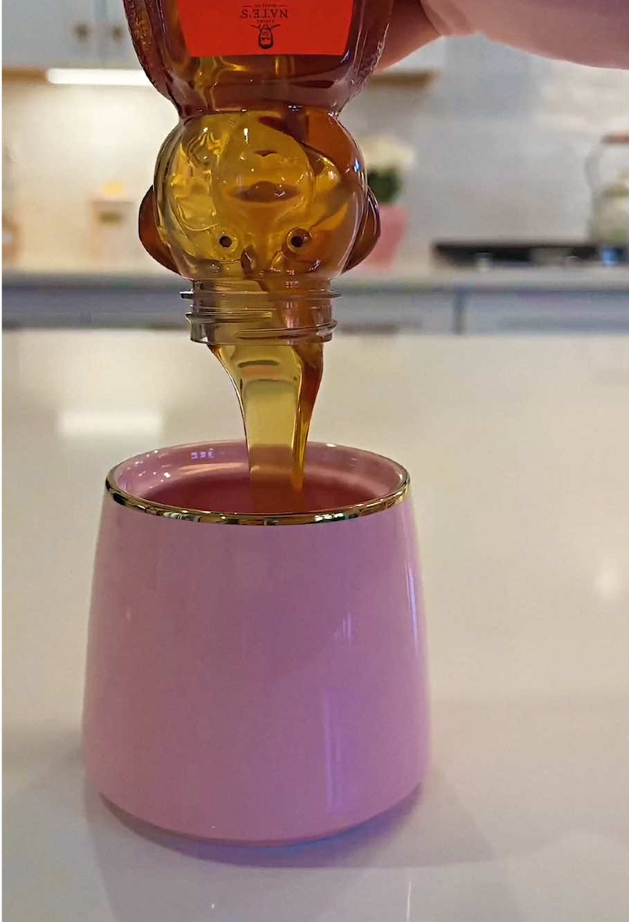 ASMR Random Restocking 🥚🍓🍪 #asmr #asmrtiktoks #randomrestock #kitchen #kitchenrestock