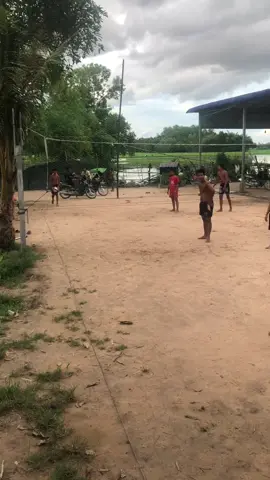 🏐💪#ទឹកតុងទទួលបាន😂 #បាលទះស្រុកខ្មែរ #គួនអុី #ភ្ជុំជួបគ្នា #ទឹកតុងទទួលបាន😄🏐🥹❤️ 