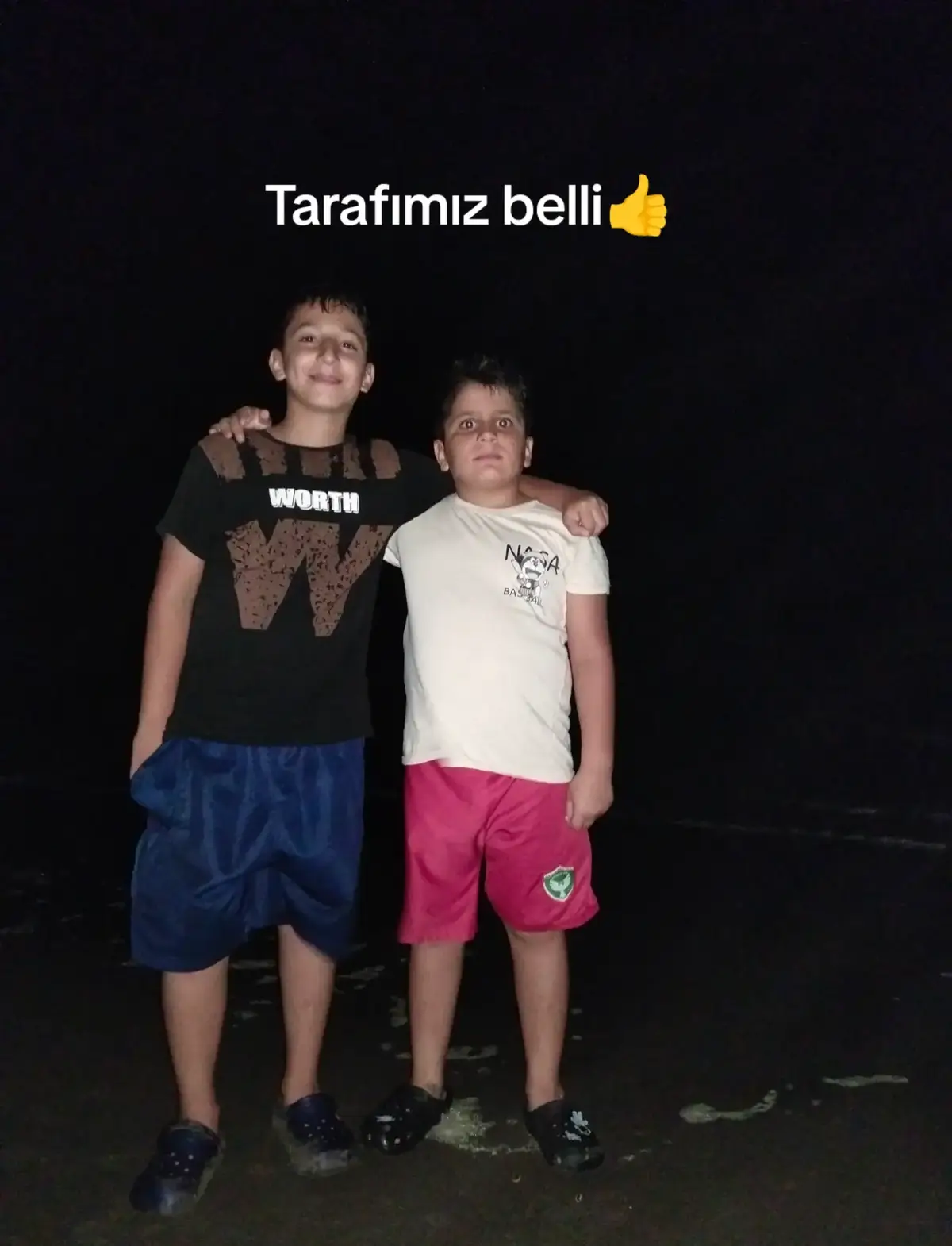 Ya ebo kim ya Uzi ünlü olmuşken çakma ayakkabı satan adam mı? #fyp #viral 