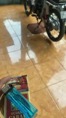 ngopi teras nyawang peda jan damai☕  #padahariini #foryou #cb125se #ngopi #fyp 