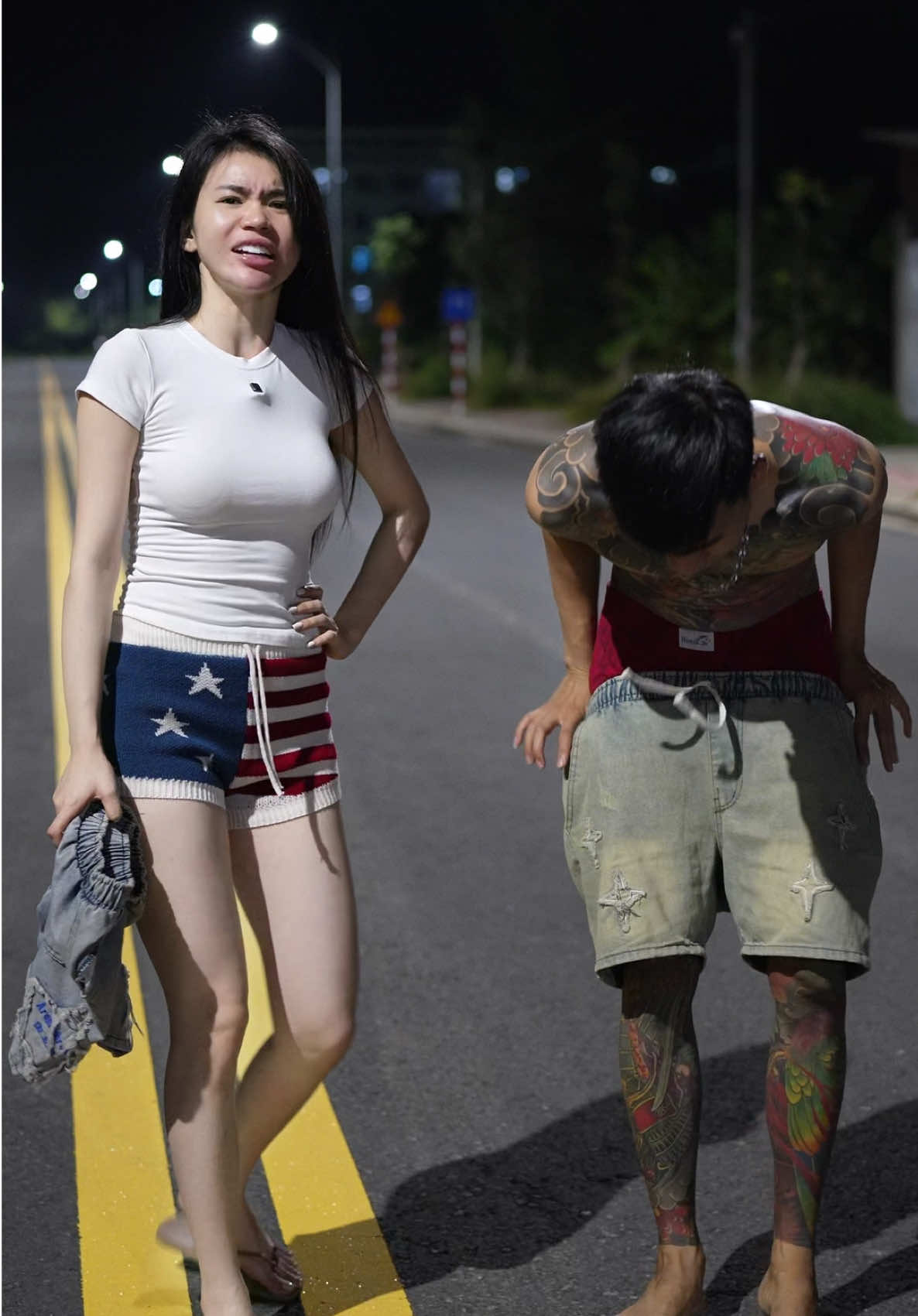 Mặc dô cho ace coi coi