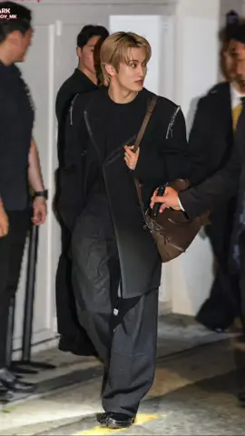 mau di bilang bule bangett emng diaa bulee😭 #marklee #mark #nct #fyp #4u 