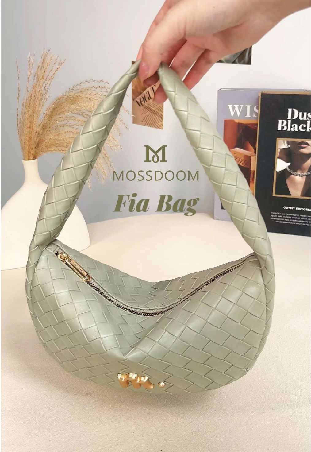 Elevate your look with the Fia Bag – a sophisticated shoulder bag that blends elegance with effortless charm✨ #TimelessElegance #MossdoomIndonesia#WIBGajian #Promoguncang99 #fyp 