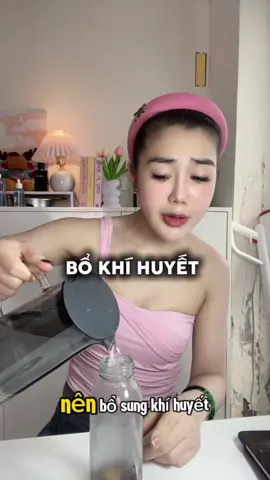 🌿 “Đẹp da từ bên ngoài, nhưng muốn hồng hào rạng rỡ thì phải chăm từ bên trong – bí quyết của tui chính là ly trà bổ khí huyết mỗi ngày.” #huyenchamchi25 #trà #trabokhihuyet #xuhuong 